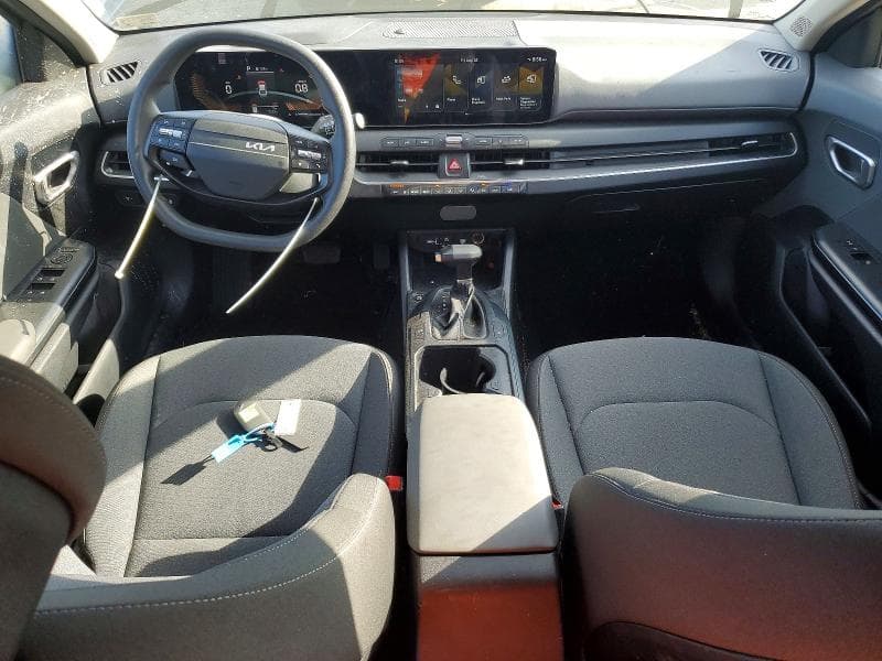 2025 KIA K4 LXS 8