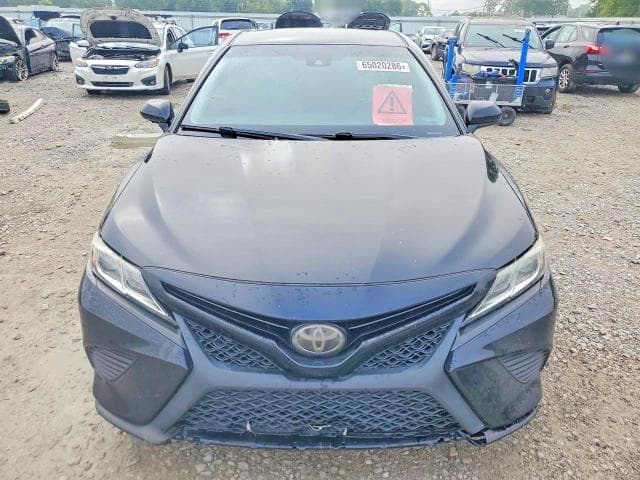 2018 TOYOTA CAMRY SE 5