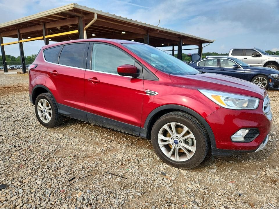 2017 FORD ESCAPE SE 4