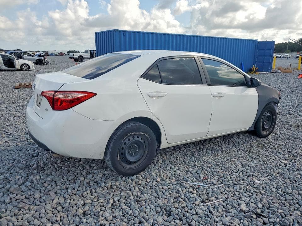 2019 TOYOTA COROLLA LE 3