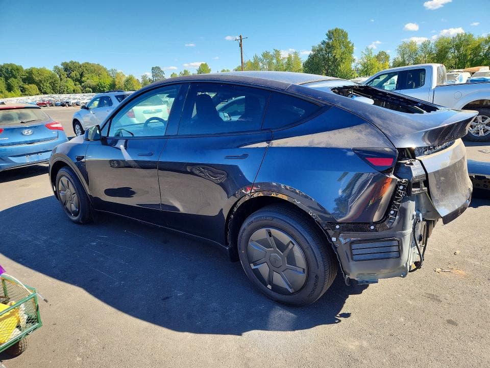 2026 TESLA MODEL Y 2