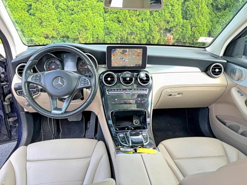 2017 MERCEDES-BENZ GLC 300 4MATIC 9
