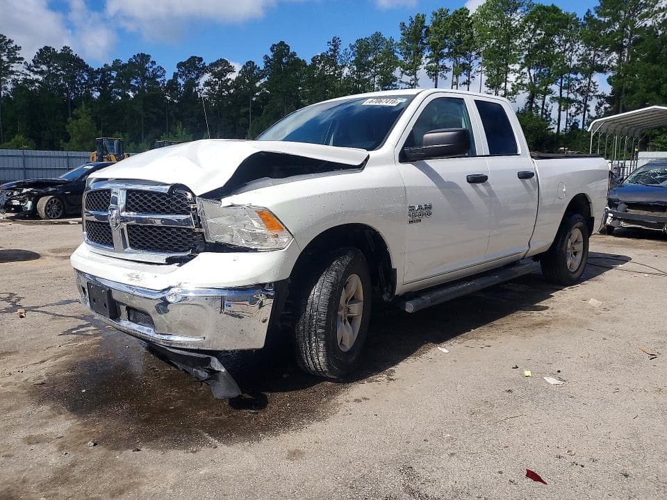 2024 RAM 1500 CLASSIC SLT - 1