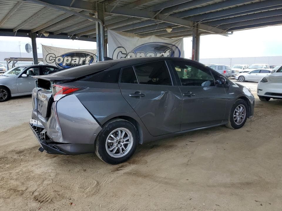 2018 TOYOTA PRIUS TWO 3