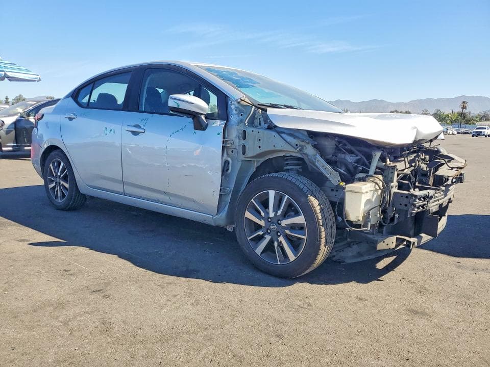 2021 NISSAN VERSA SV 4