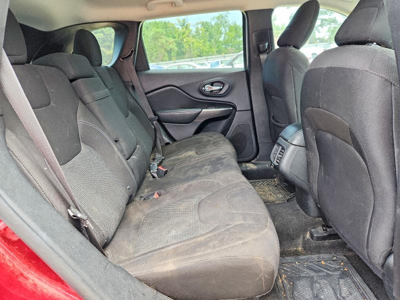 2019 JEEP CHEROKEE LATITUDE 11