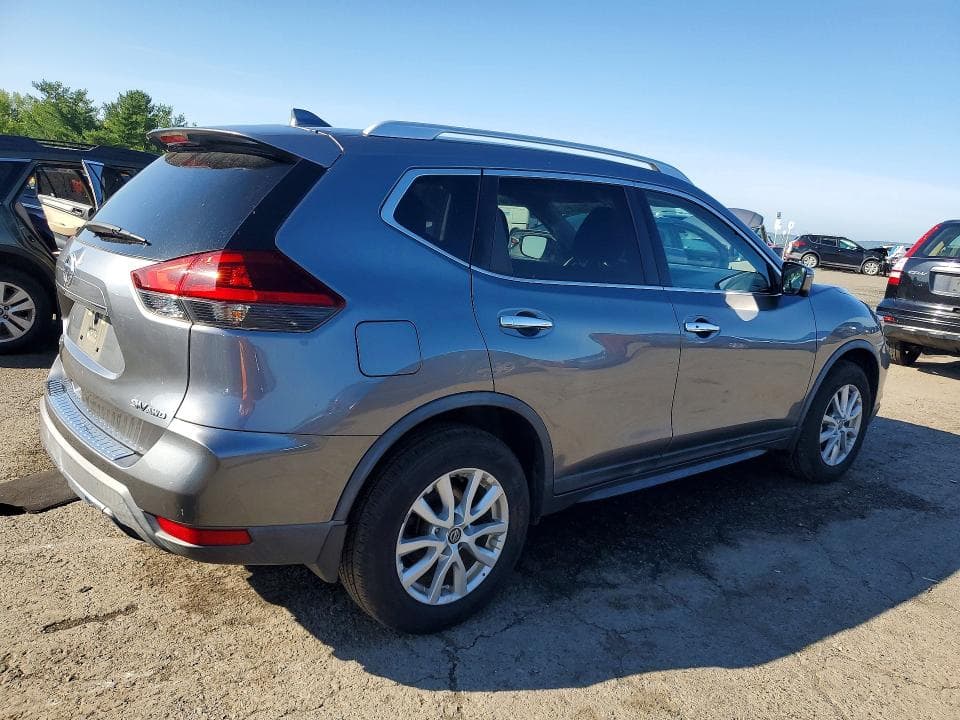 2018 NISSAN ROGUE SV 3
