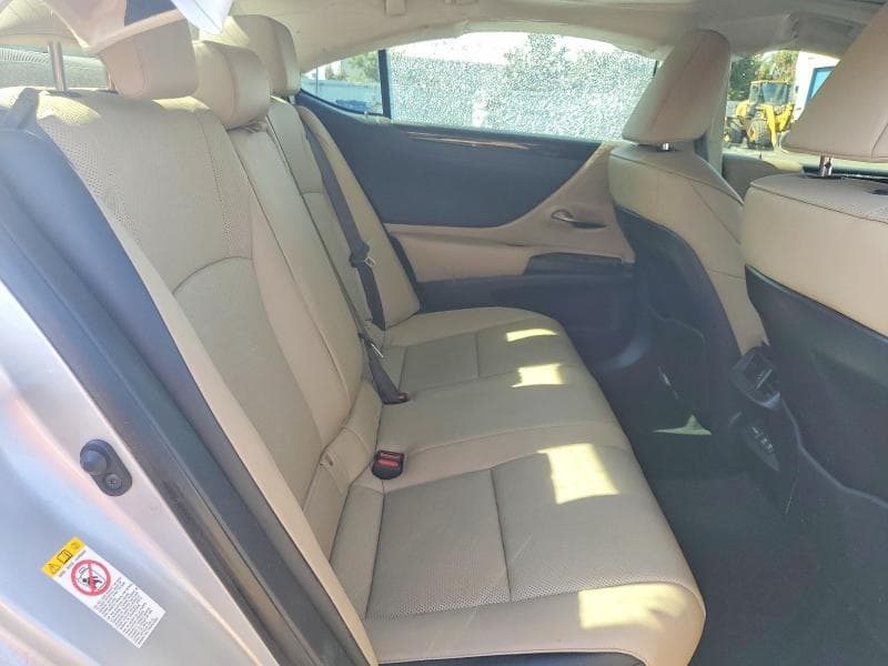 2019 LEXUS ES 300H 10