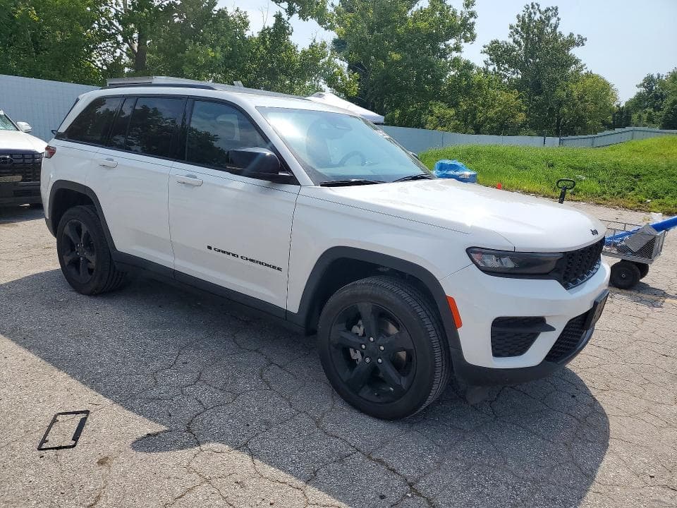 2022 JEEP GRAND CHEROKEE LAREDO 4