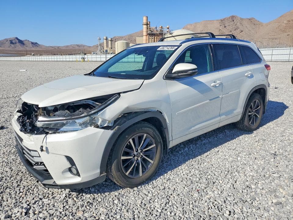 2018 TOYOTA HIGHLANDER XLE