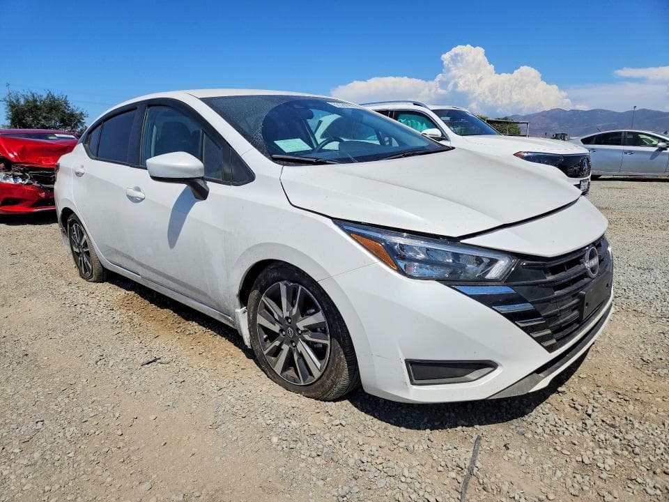 2025 NISSAN VERSA SV 4