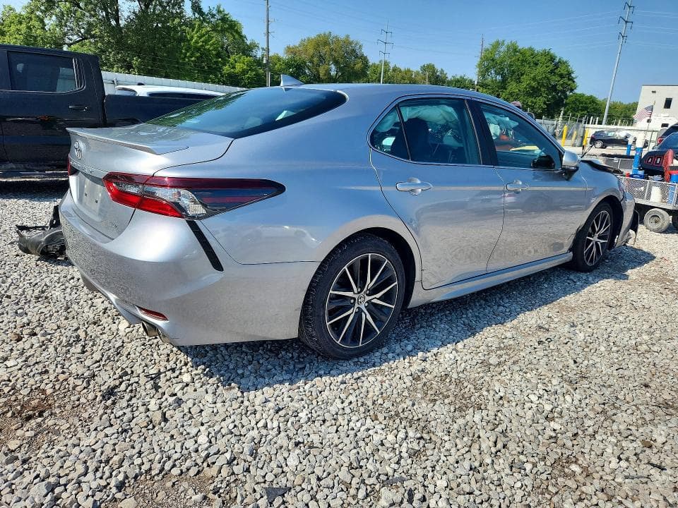 2023 TOYOTA CAMRY SE 3