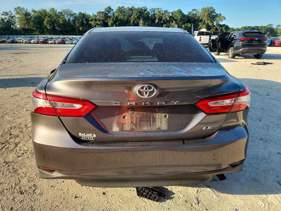 2018 TOYOTA CAMRY LE 6