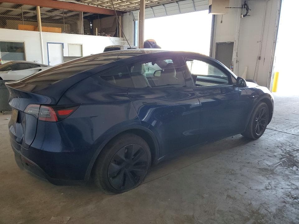 2025 TESLA MODEL Y 3