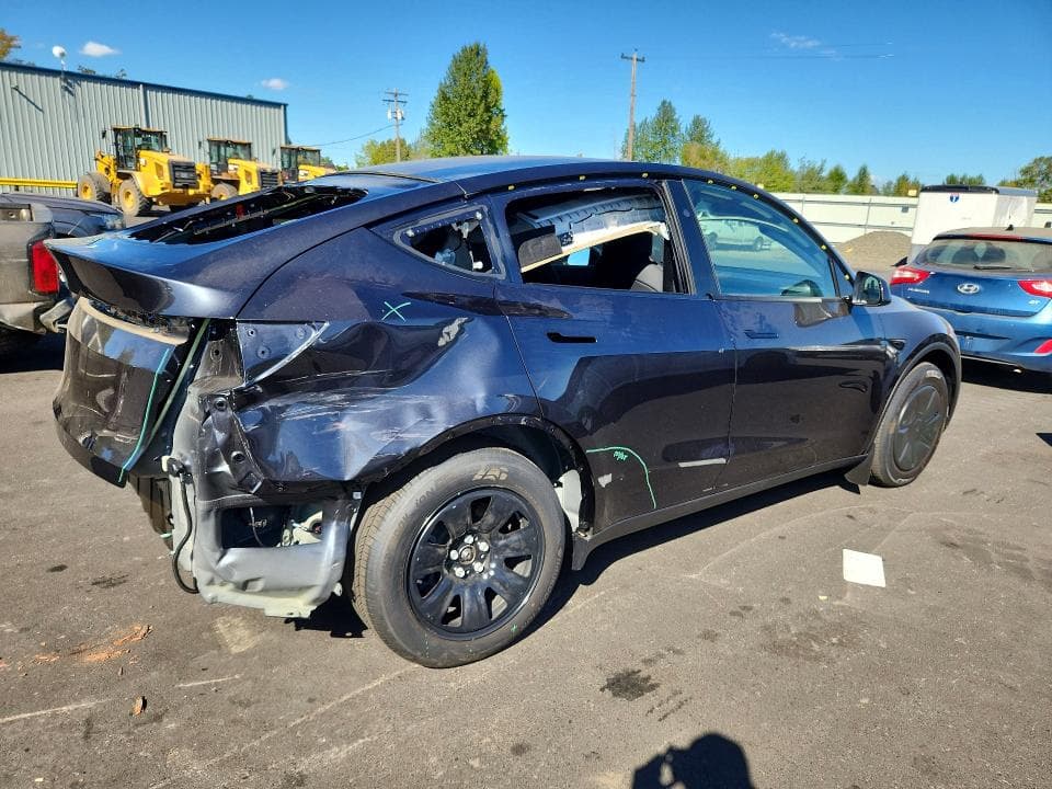 2026 TESLA MODEL Y 3