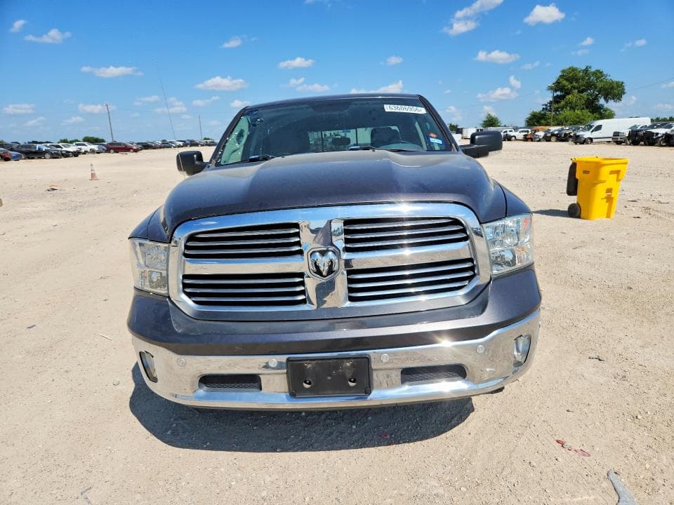 2019 RAM 1500 CLASSIC SLT 5