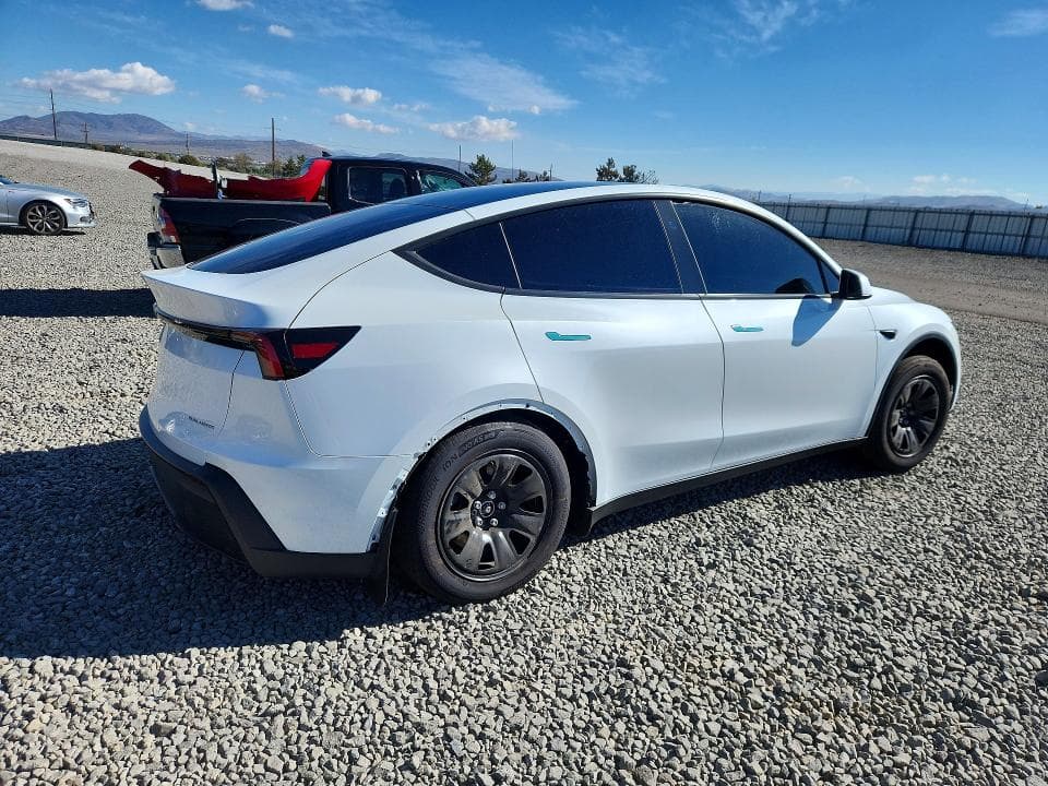 2026 TESLA MODEL Y 3