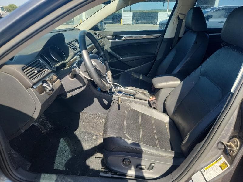 2017 VOLKSWAGEN PASSAT SE 7