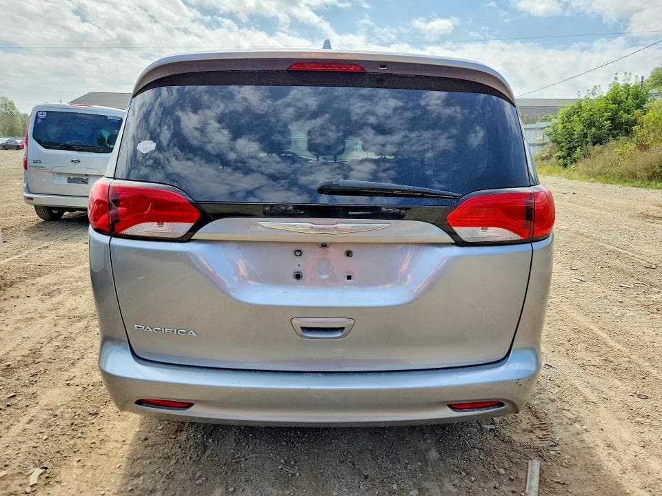 2017 CHRYSLER PACIFICA LX 6
