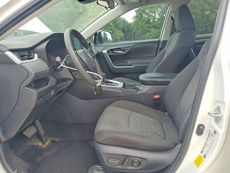 2019 TOYOTA RAV4 XLE 7