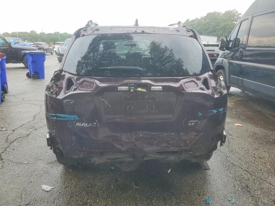 2017 TOYOTA RAV4 SE 6