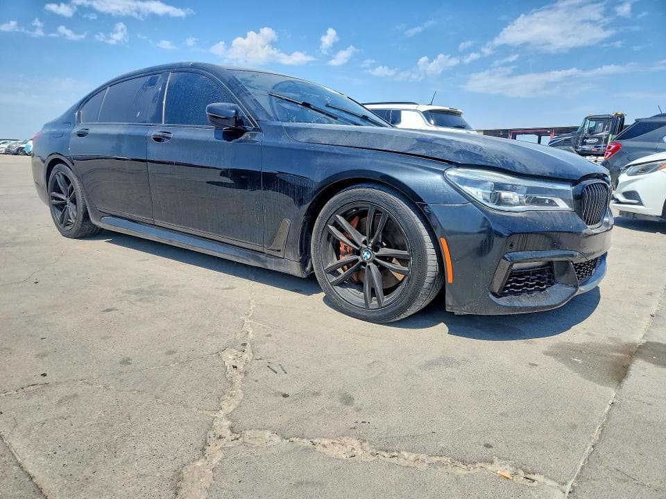 2019 BMW 750 XI 4