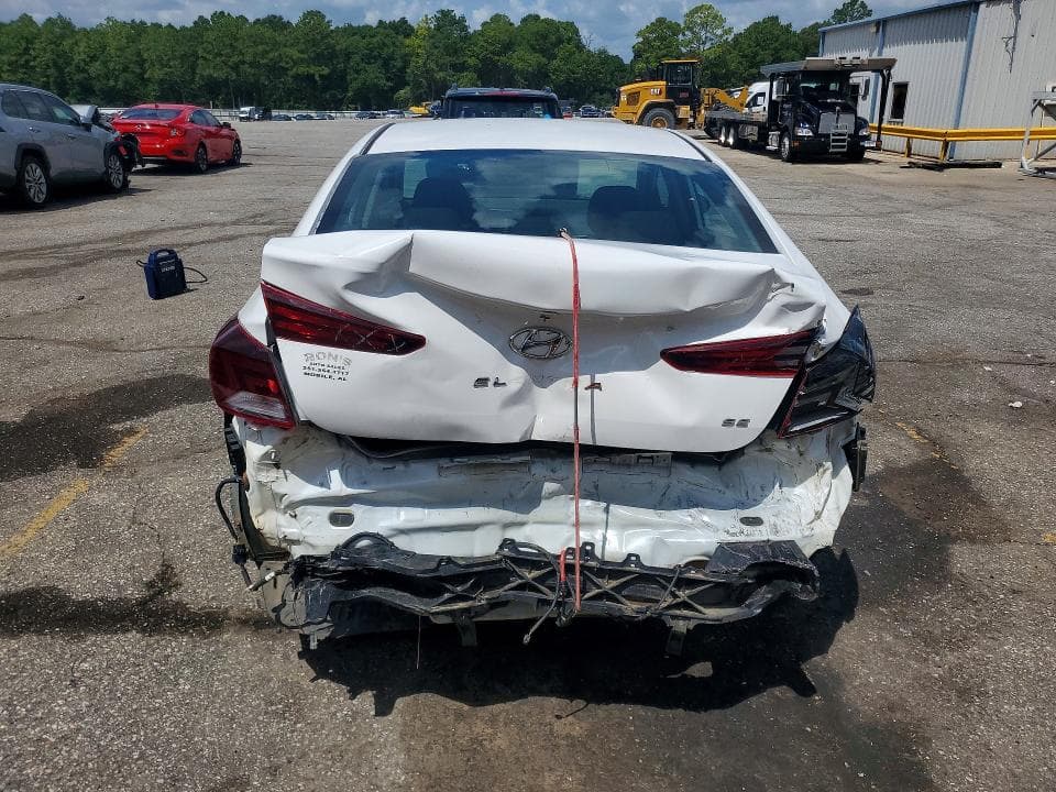 2020 HYUNDAI ELANTRA SE 6
