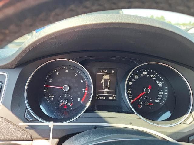 2017 VOLKSWAGEN JETTA SE 9