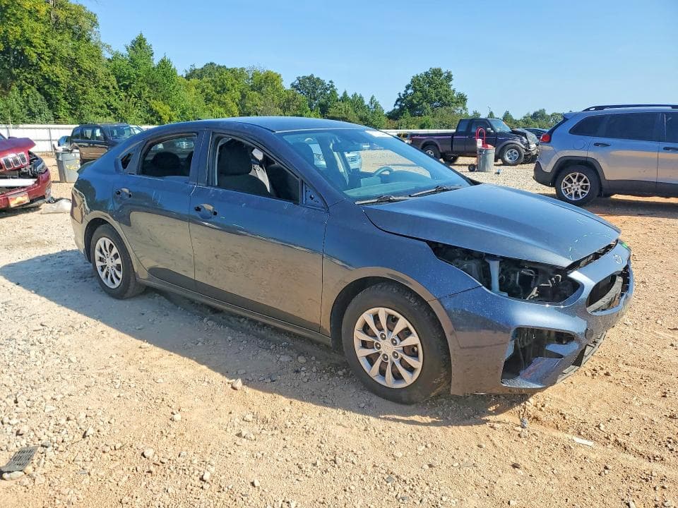 2021 KIA FORTE FE 4