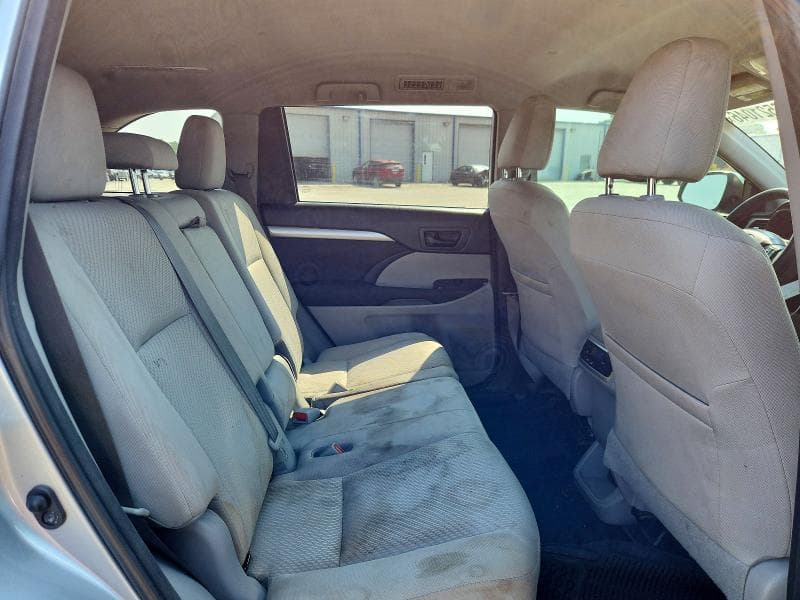 2018 TOYOTA HIGHLANDER LE 11