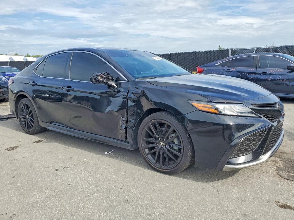 2024 TOYOTA CAMRY XSE 4