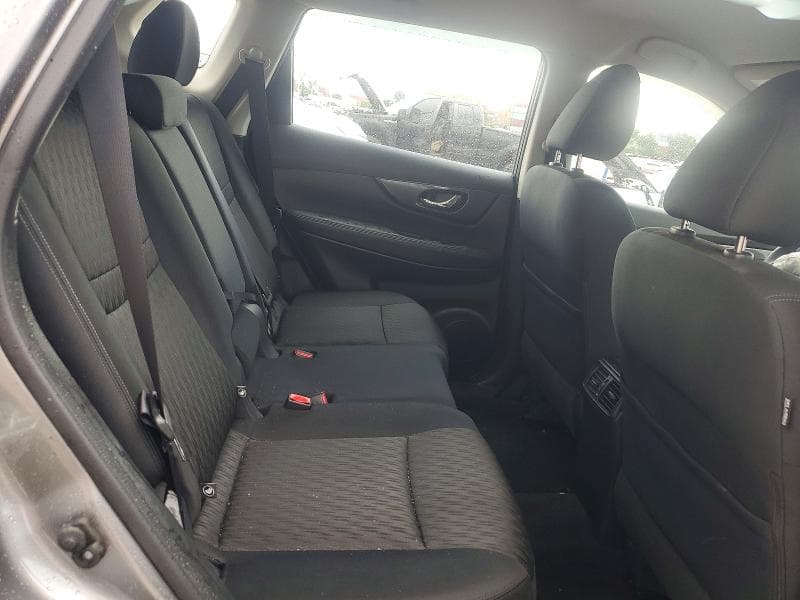 2018 NISSAN ROGUE S 11