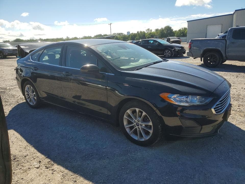 2020 FORD FUSION SE 4