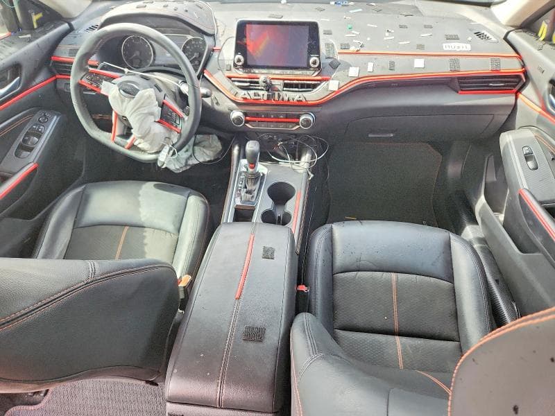 2022 NISSAN ALTIMA SR 8