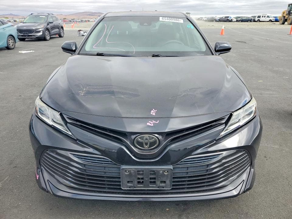 2018 TOYOTA CAMRY LE 5