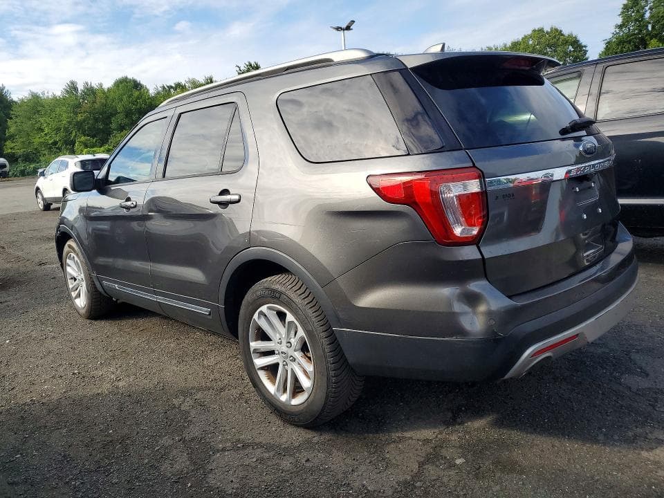 2017 FORD EXPLORER XLT 2