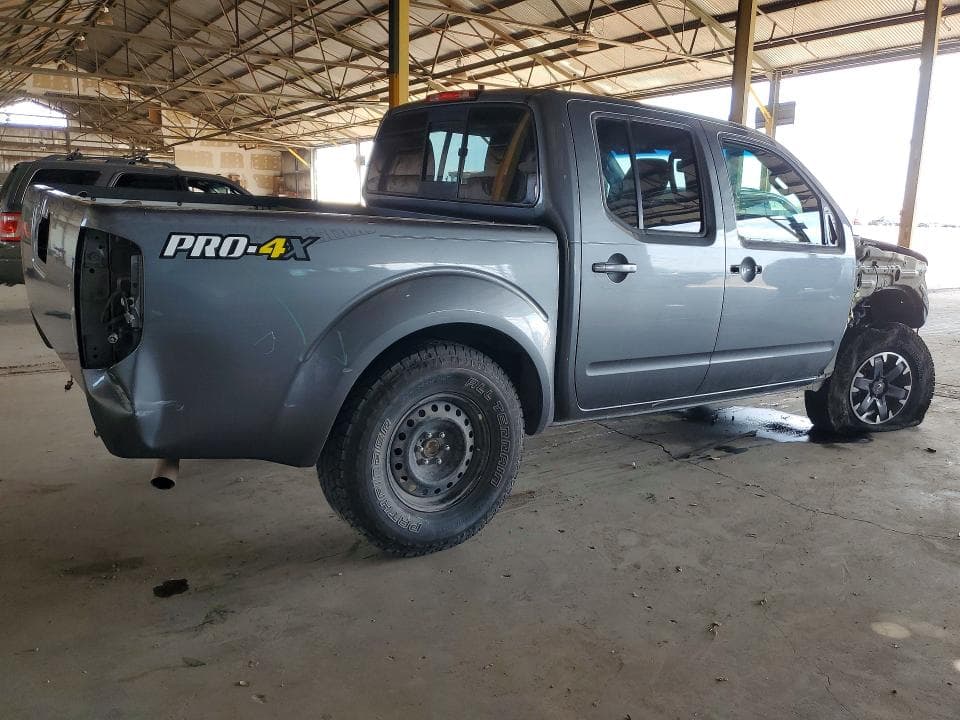 2017 NISSAN FRONTIER PRO-4X 3
