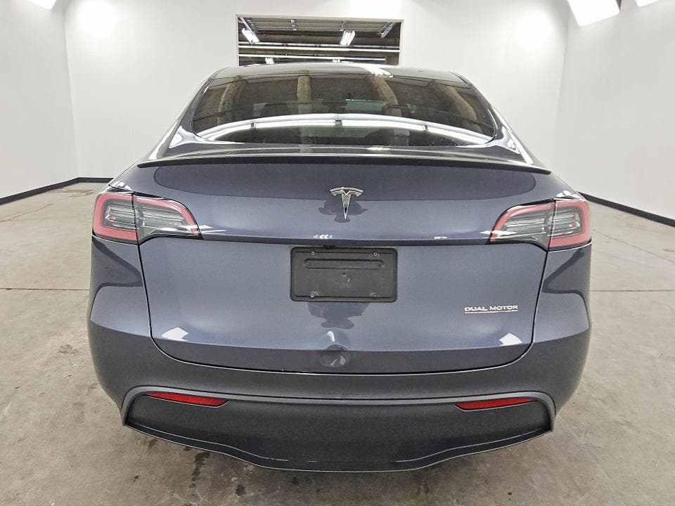 2023 TESLA MODEL Y 6