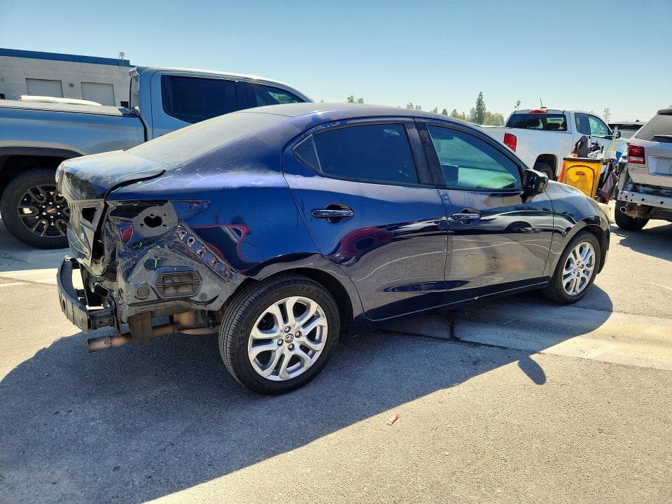 2017 TOYOTA YARIS IA BASE 3