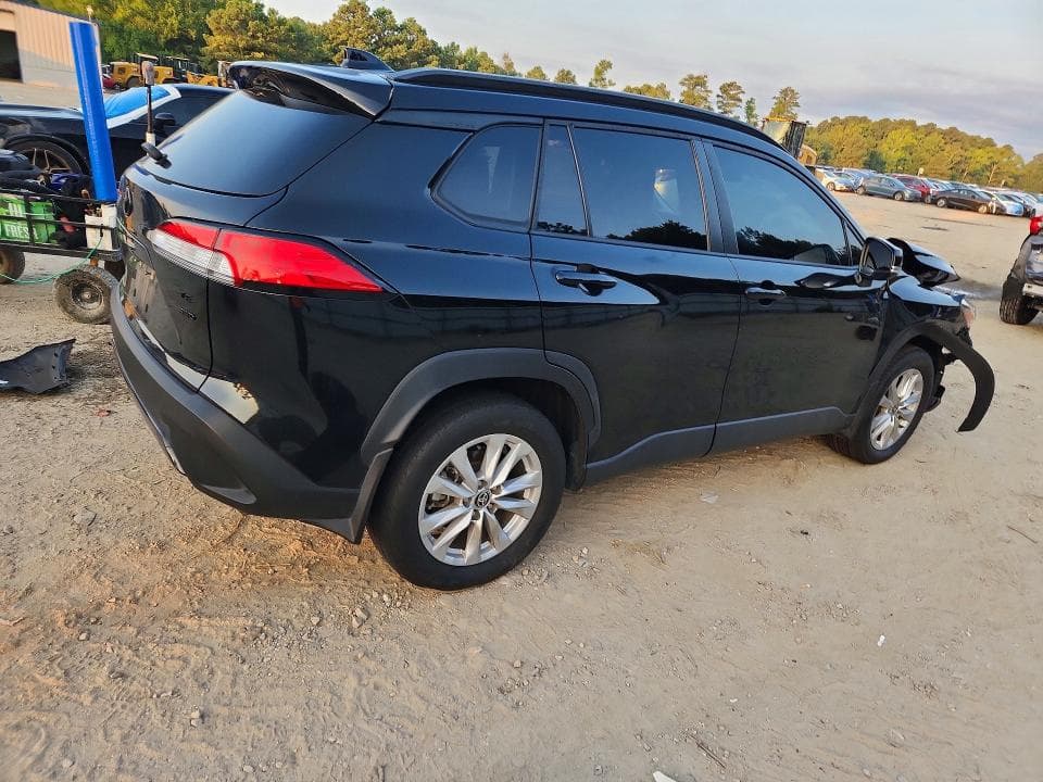 2022 TOYOTA COROLLA CROSS LE 3