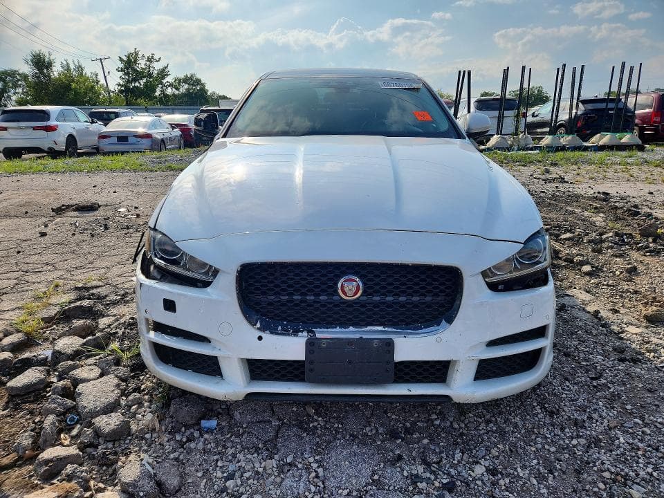 2017 JAGUAR XE PREMIUM 5