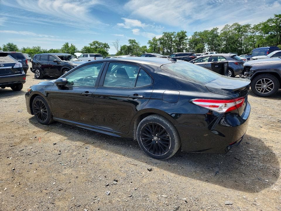 2020 TOYOTA CAMRY SE NIGHTSHADE 2