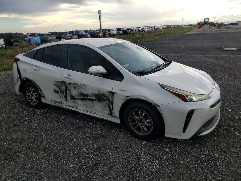 2019 TOYOTA PRIUS LE 4