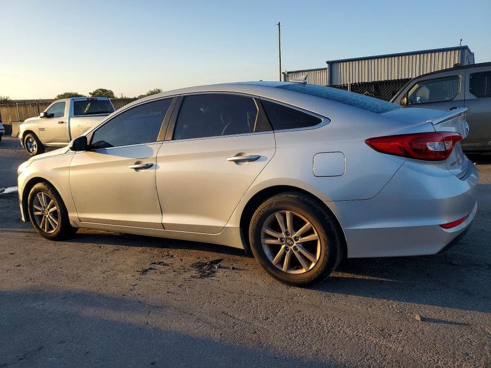 2017 HYUNDAI SONATA SE 2