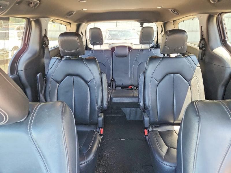 2019 CHRYSLER PACIFICA TOURING L 10