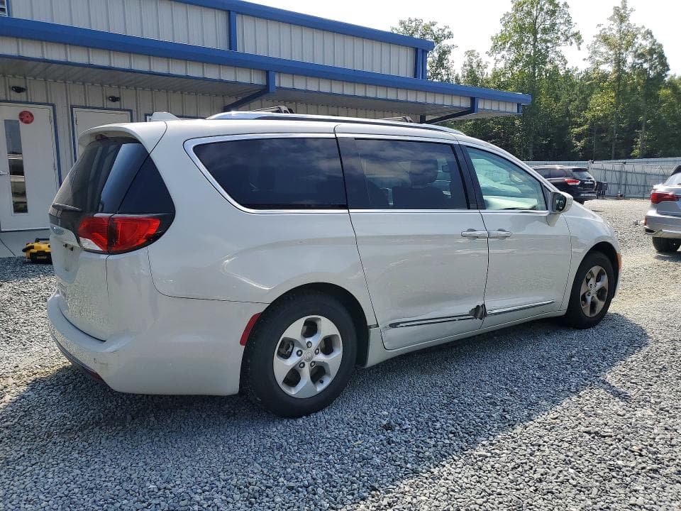 2017 CHRYSLER PACIFICA TOURING L PLUS 3