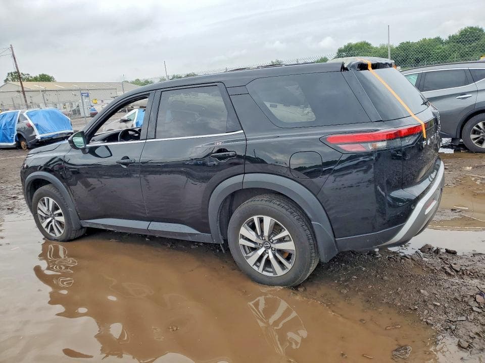 2022 NISSAN PATHFINDER SL 2