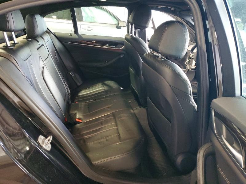 2019 BMW 530 XI 10