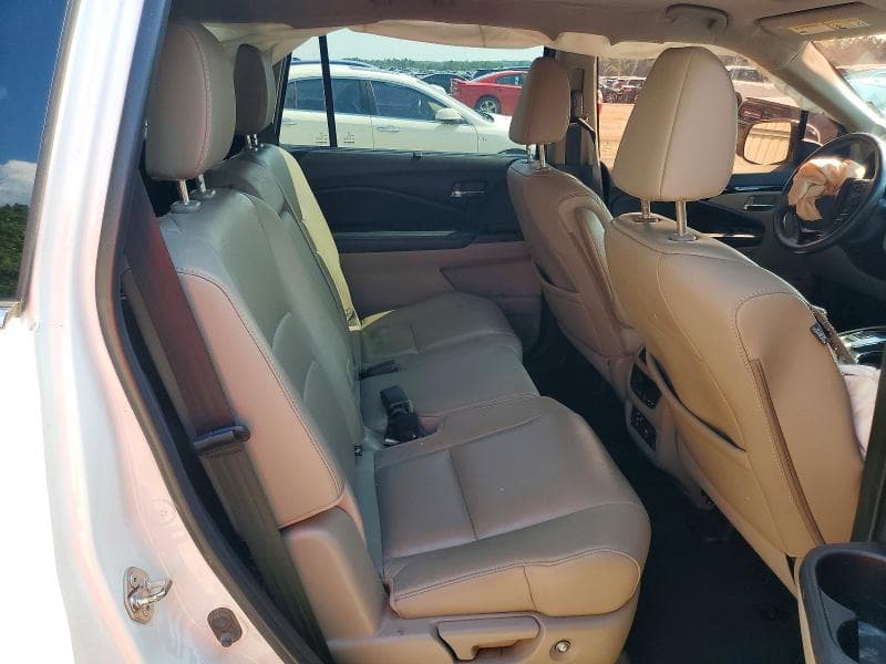 2018 HONDA PILOT TOURING 11