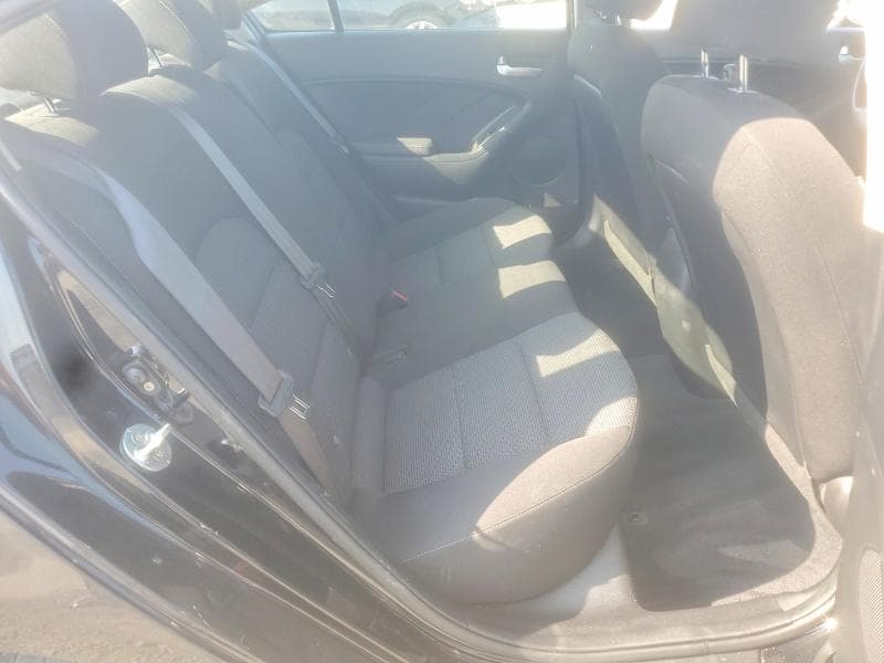 2017 KIA FORTE LX 10